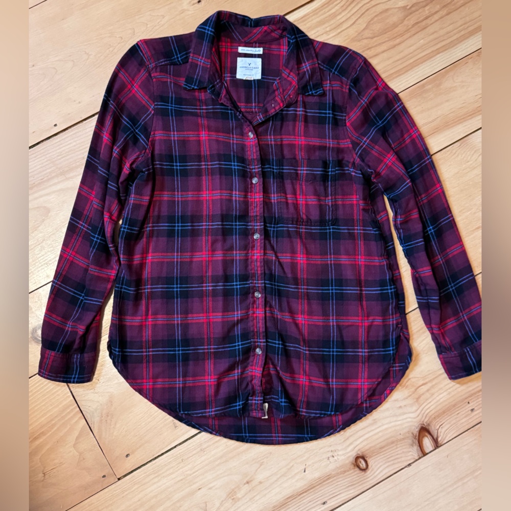 American Eagle Outfitters Red and Blue Plaid Shirt